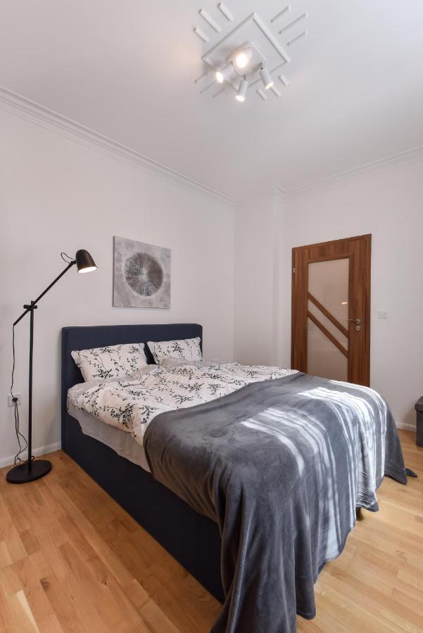 Ferienwohnung Cosy & Renovated 2Bd Flat Near Vitoshka By Flat Mаnager Sofia Exterior foto